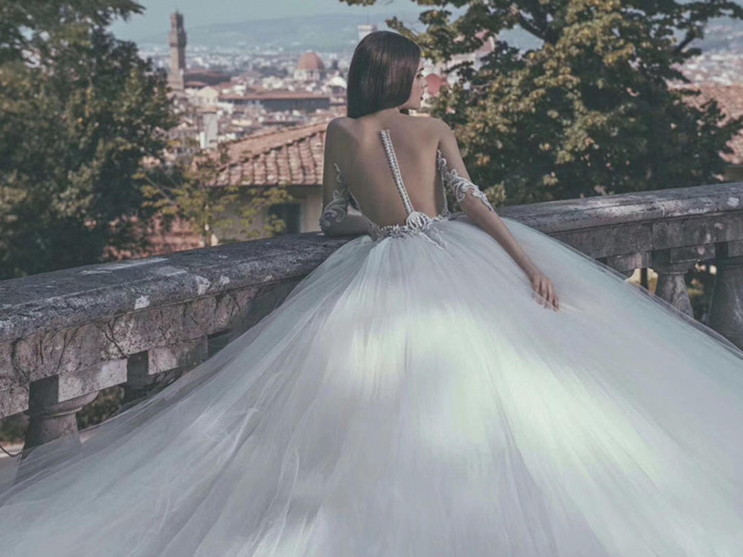 【即白婚纱】人气新娘套餐+简约大气新娘推荐