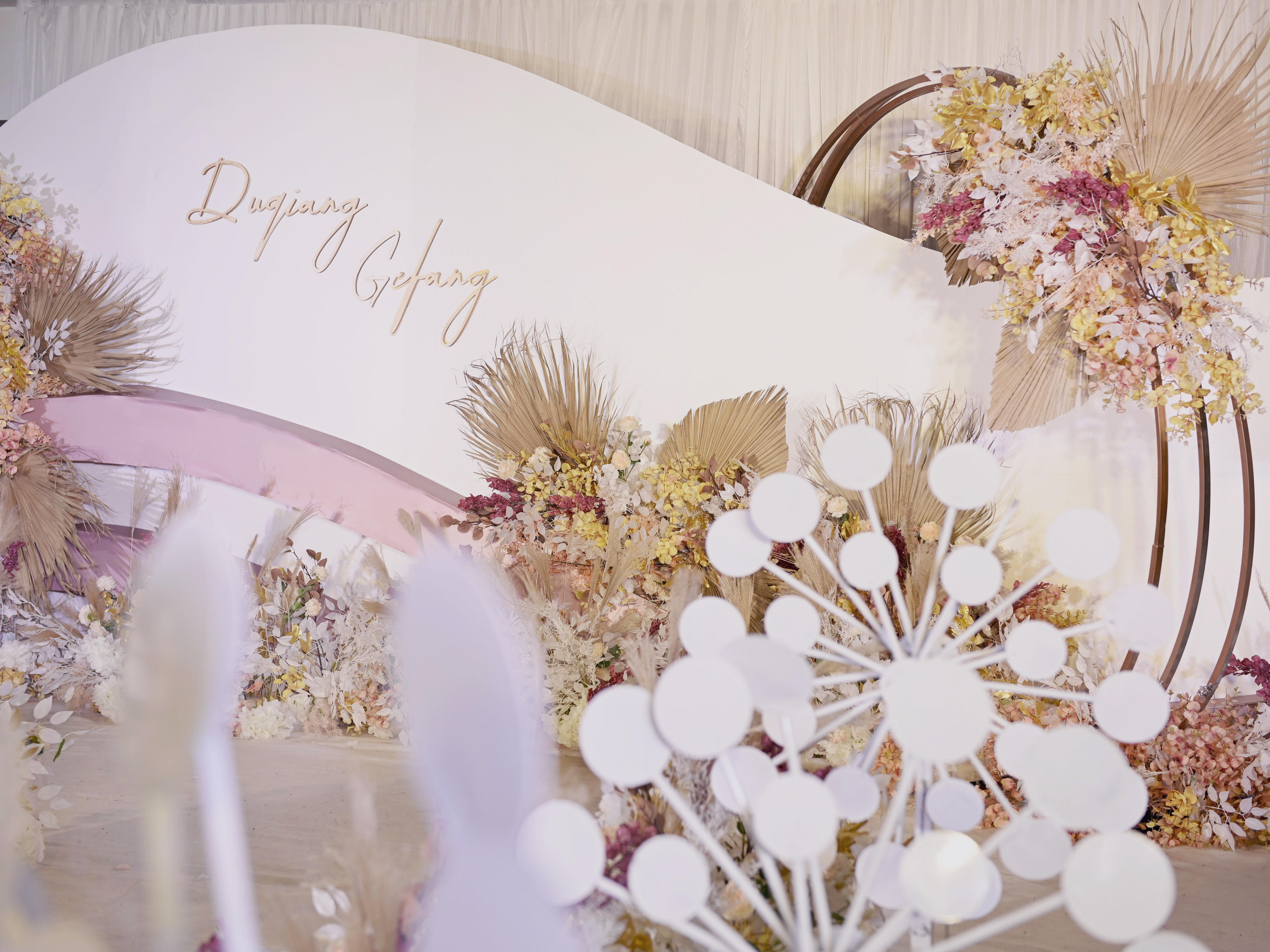 【独角兽婚礼宴会设计】静谧花幕-给生活中一抹激情