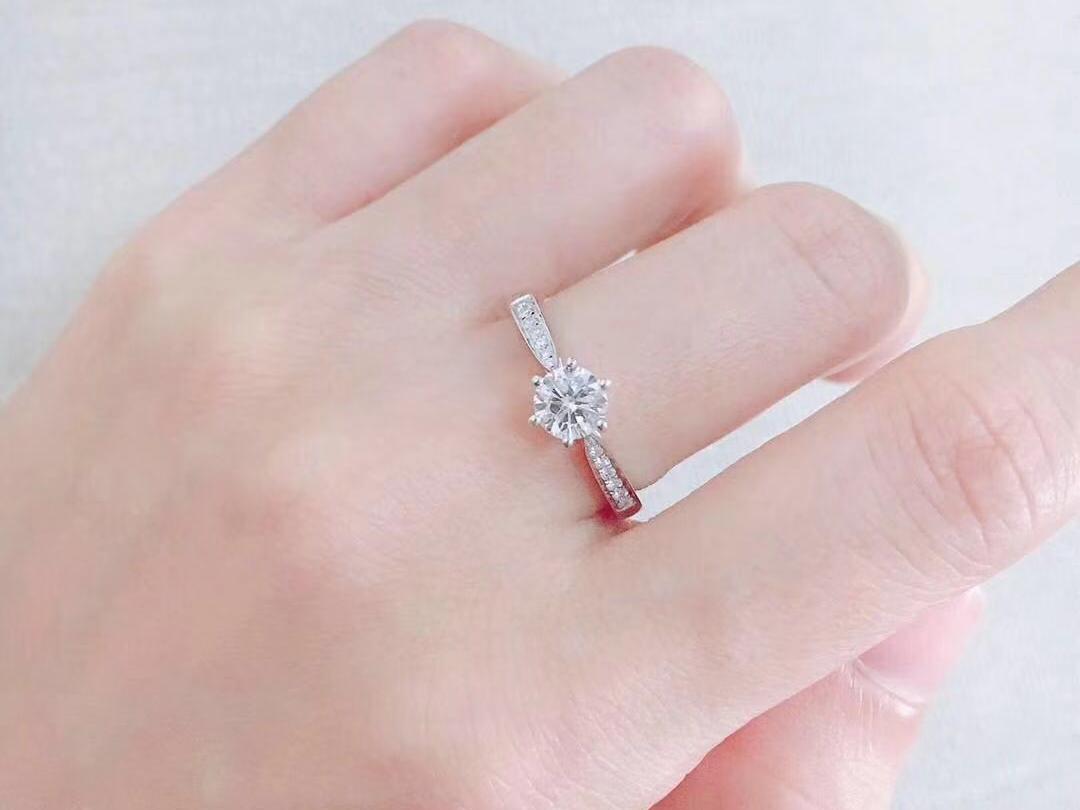 QC婚戒  18k金求婚钻戒   一生挚爱