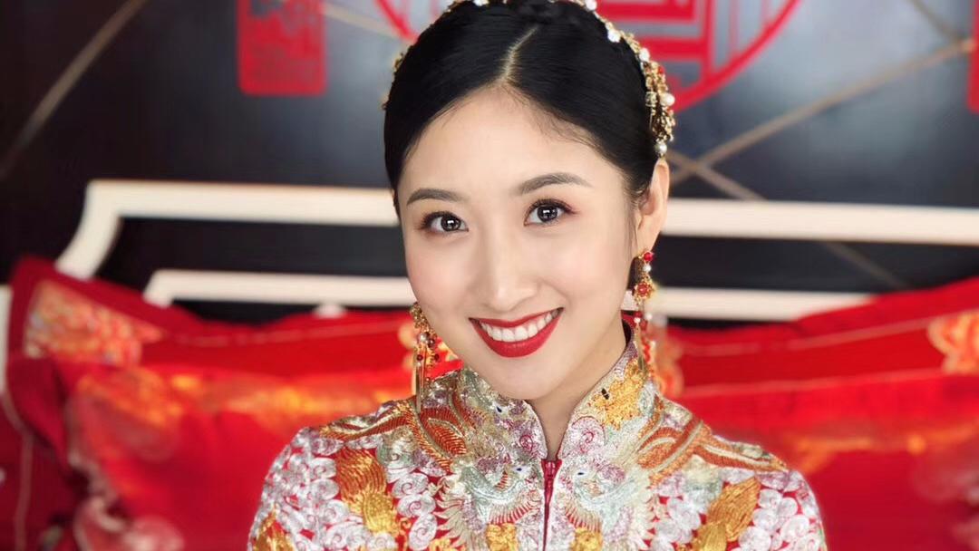 专家日韩，及中式全程跟妆。高端饰品一对一定制