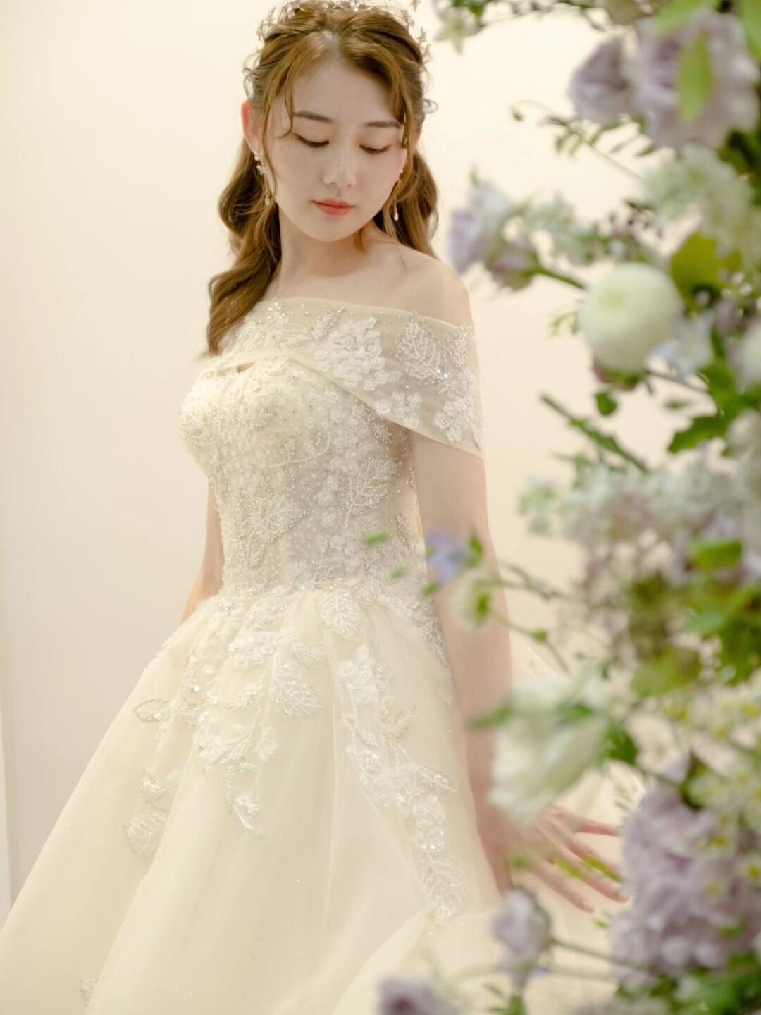【奢华租赁三件套】+手绣褂主婚纱+礼服
