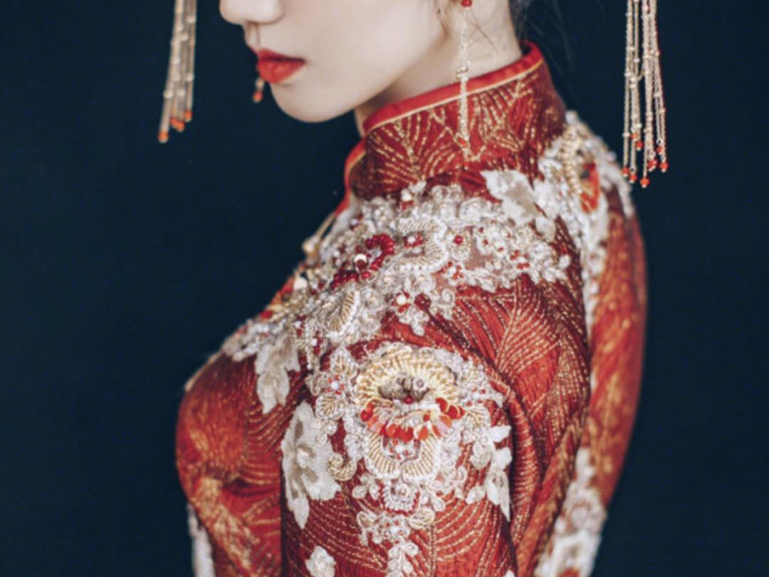 【5月超值套餐】高级化妆师全程跟妆+1件出门婚纱