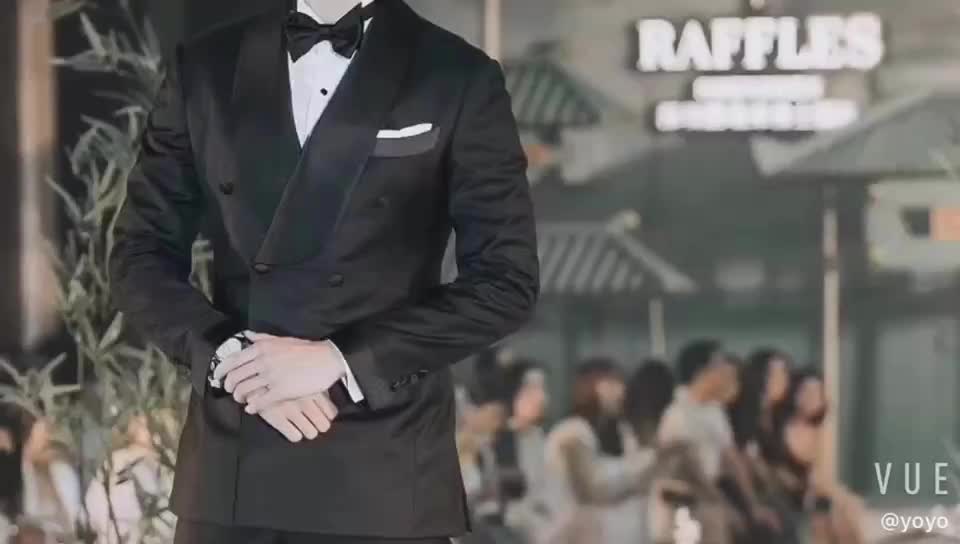 高性价比显瘦定制新郎礼服