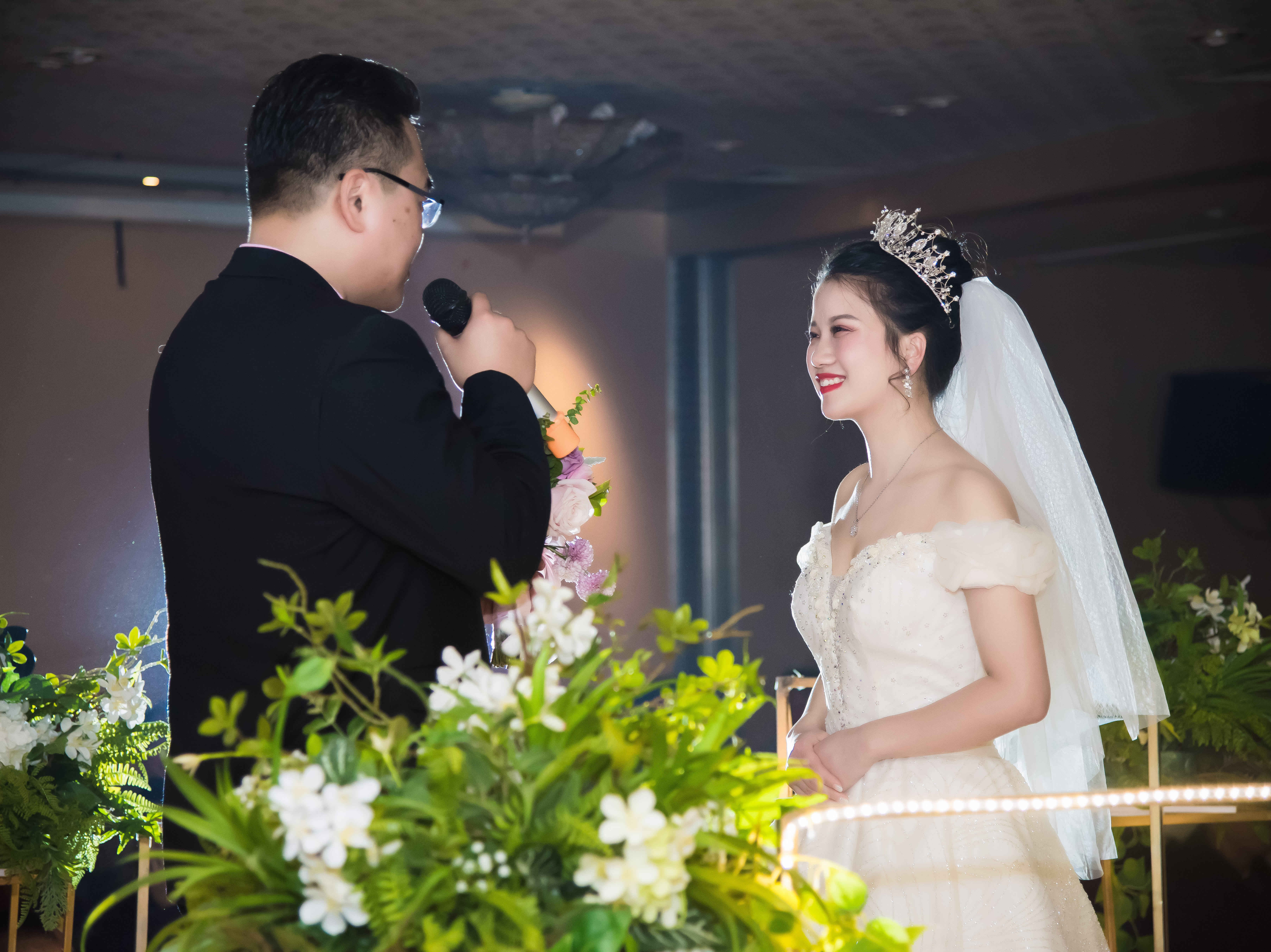 韩式白纱优雅敬服伴娘服租赁套餐