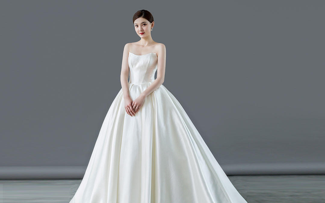 #La Sposa#品牌纯缎面婚纱