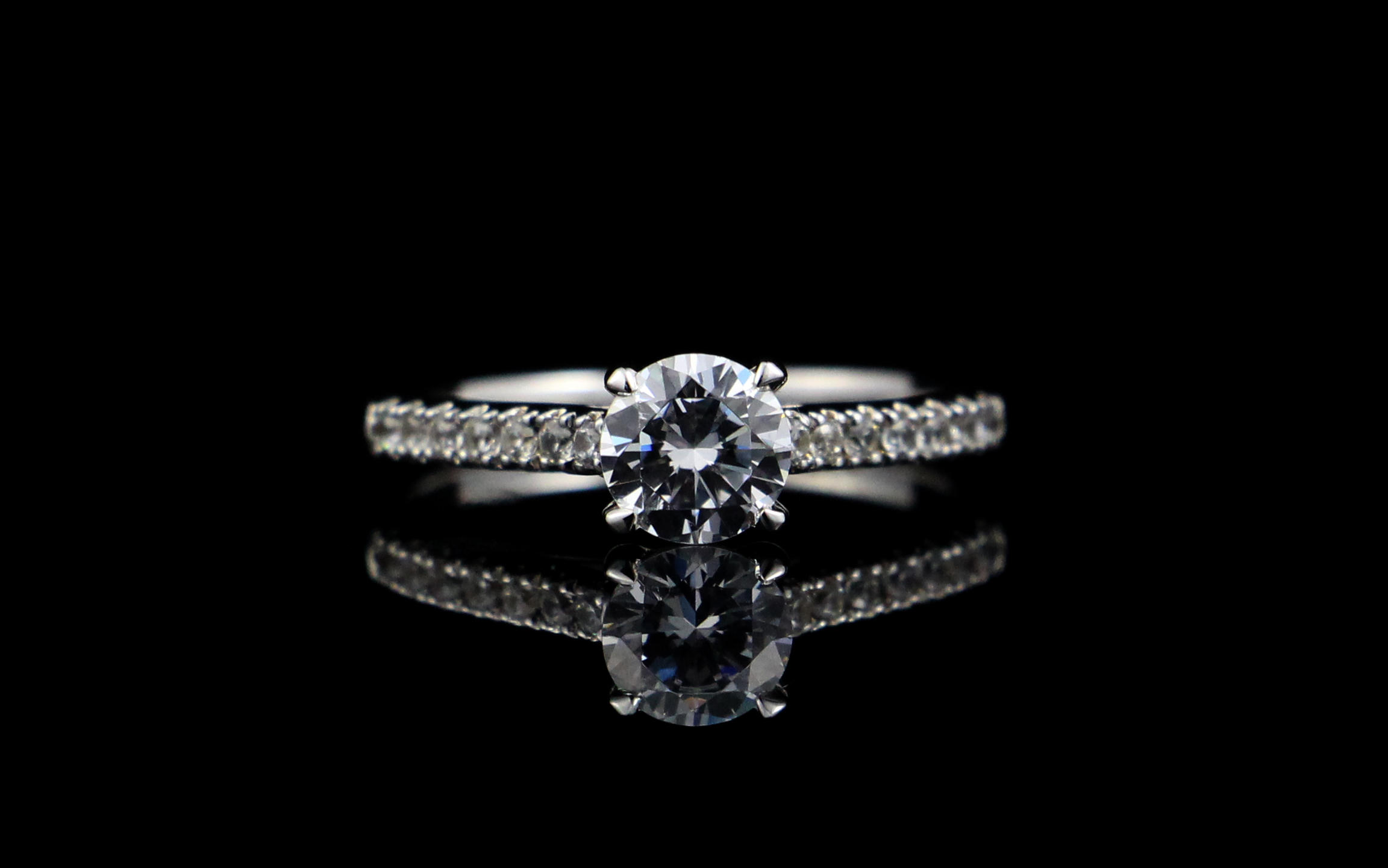 壹定制珠宝 经典系列钻戒50分求婚钻戒