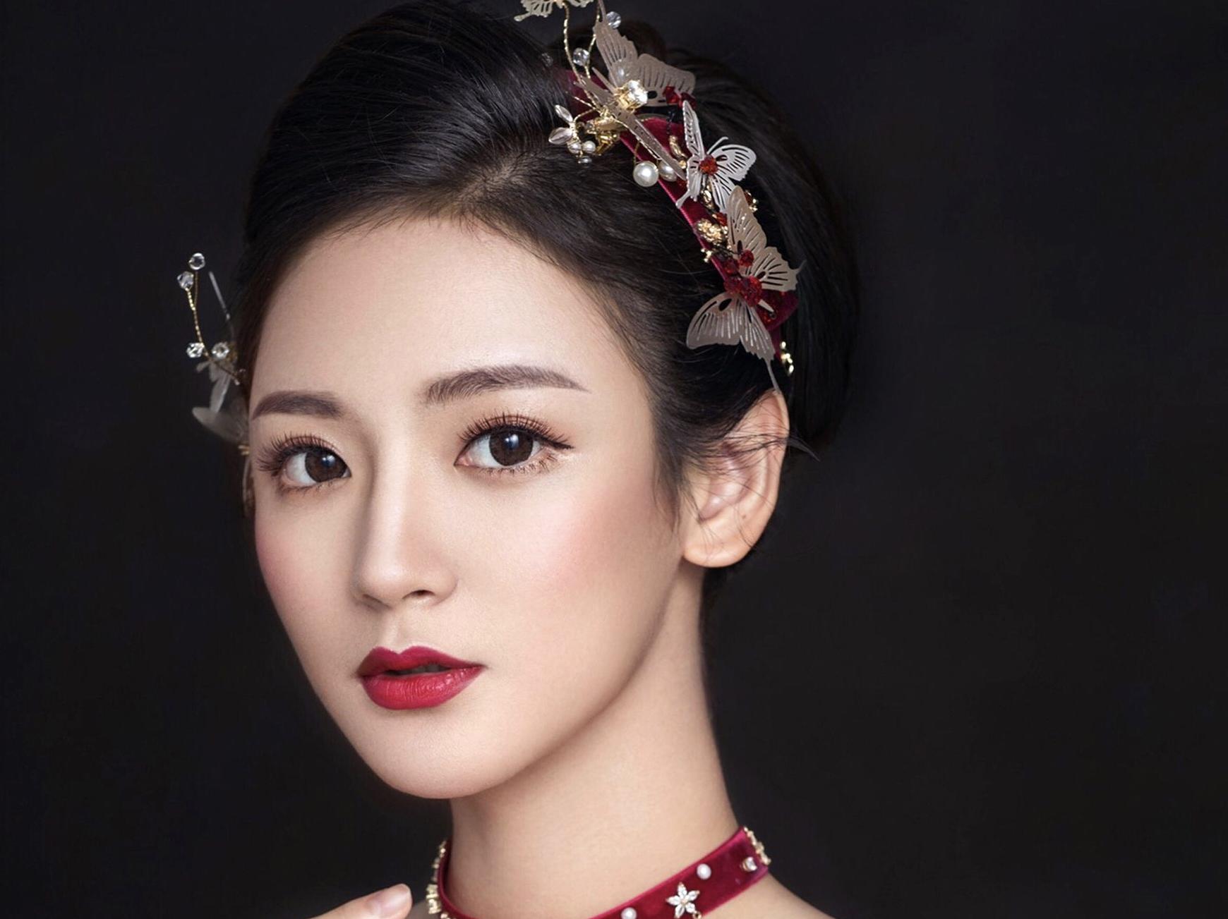 【胭白】资深化妆师跟妆+妈妈妆+出门纱