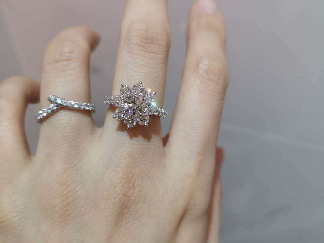 太阳花  系列  求婚钻戒