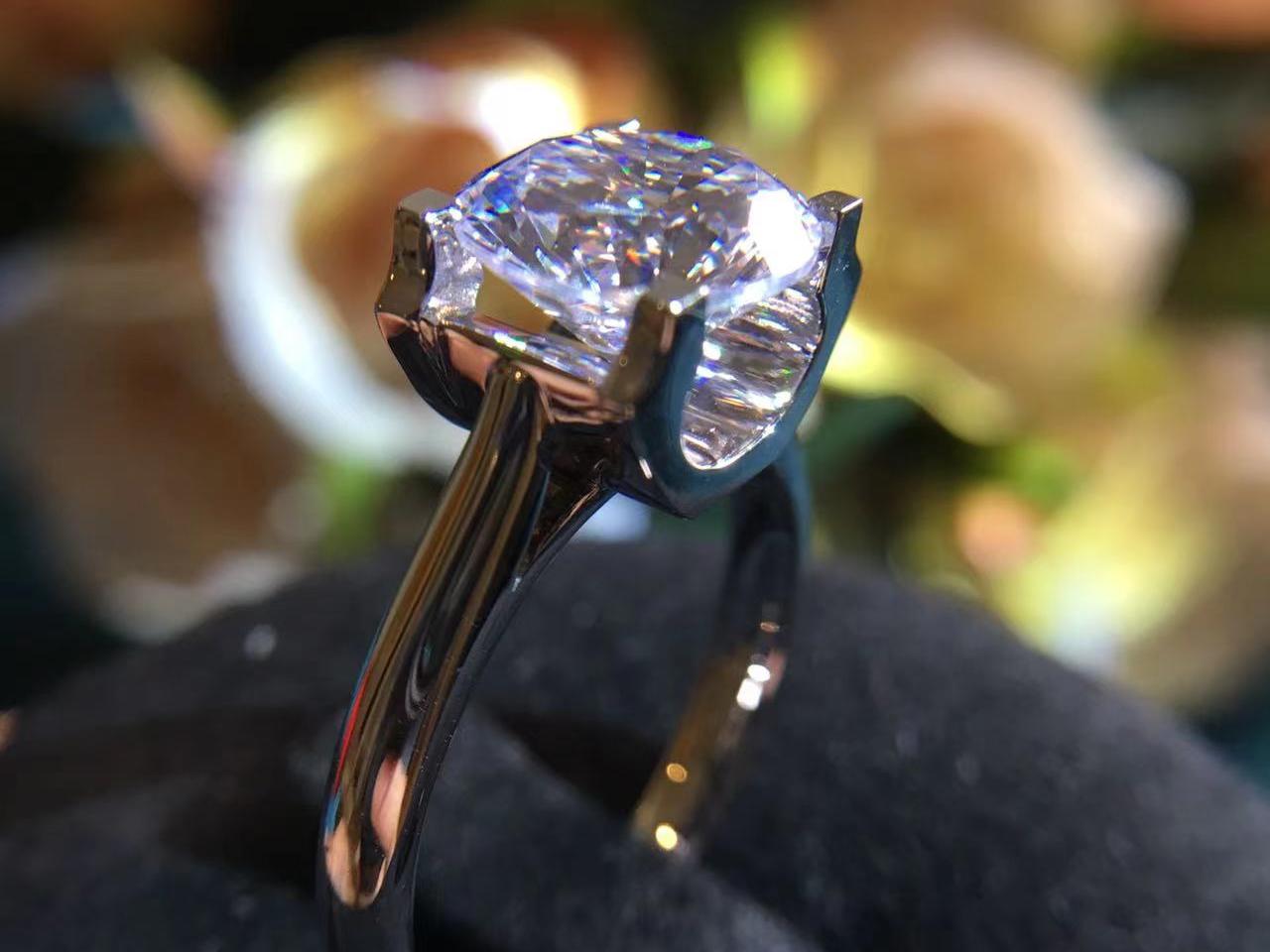 非梵钰禧｜18K白3克拉牛头简约四爪求婚钻戒女戒