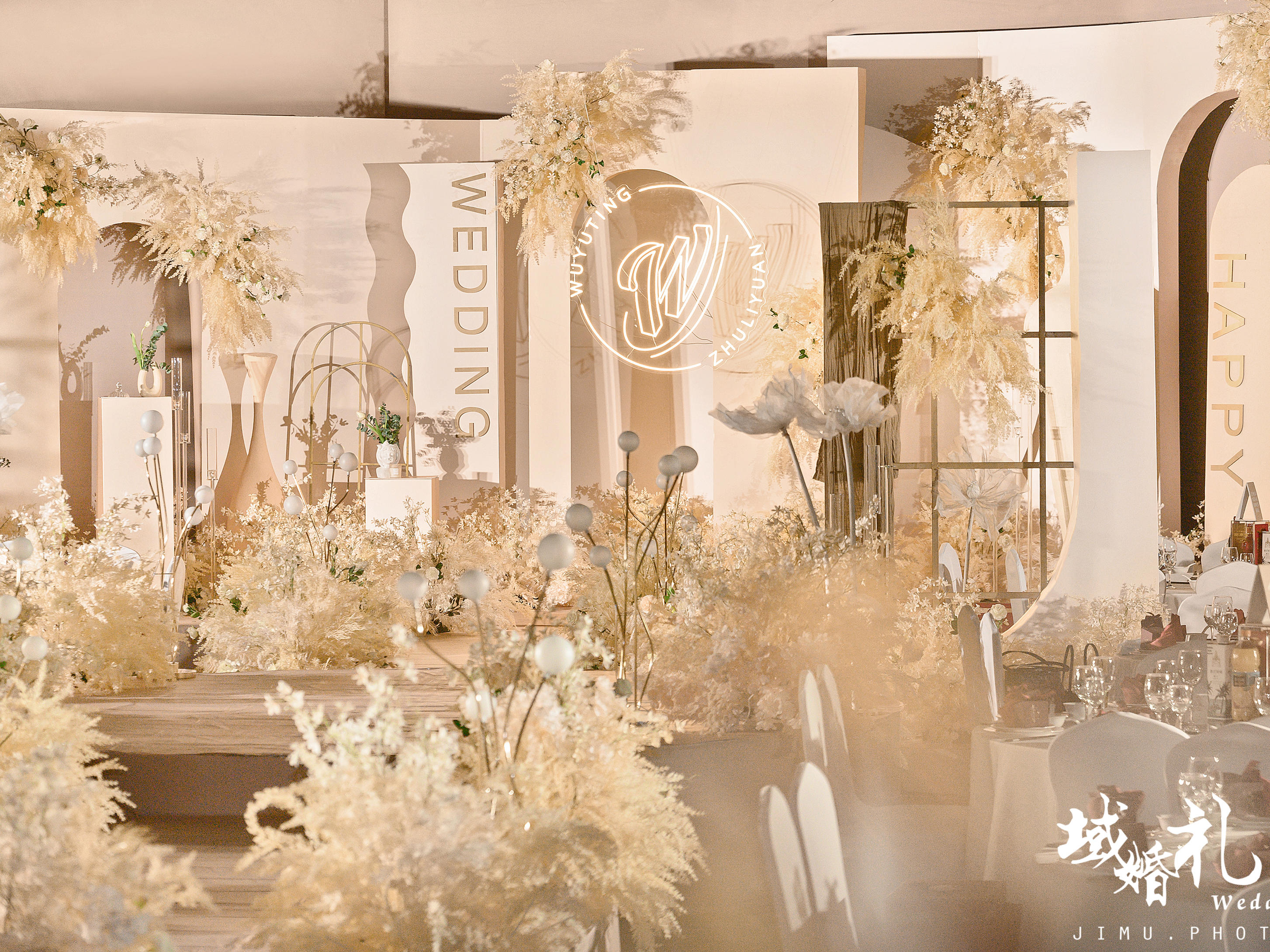 域婚礼丨香槟色简约几何婚礼