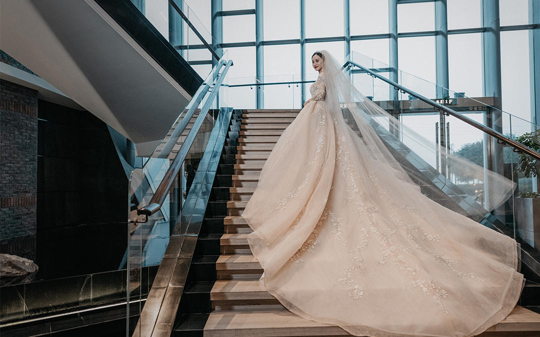 西安婚纱礼服选择班兰婚纱店长推荐款