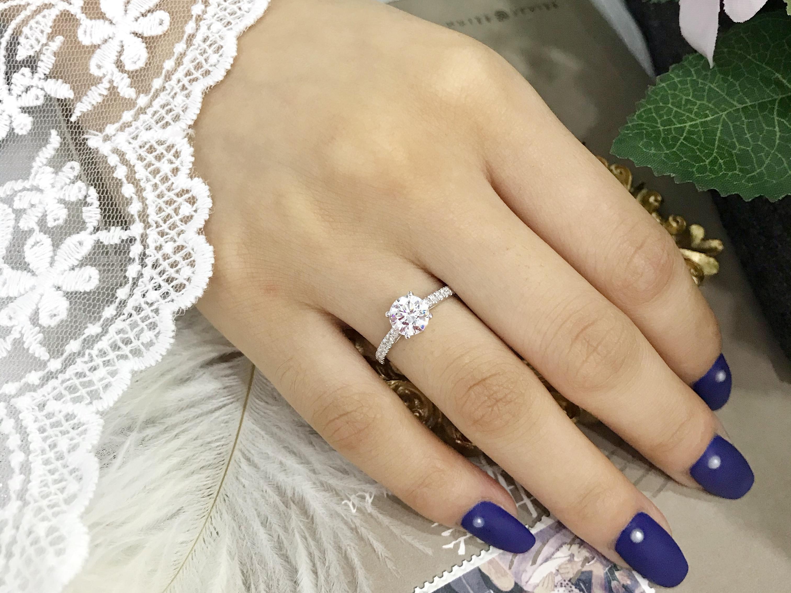 钻享一生 | 【爱之光】经典不衰70分结婚钻戒