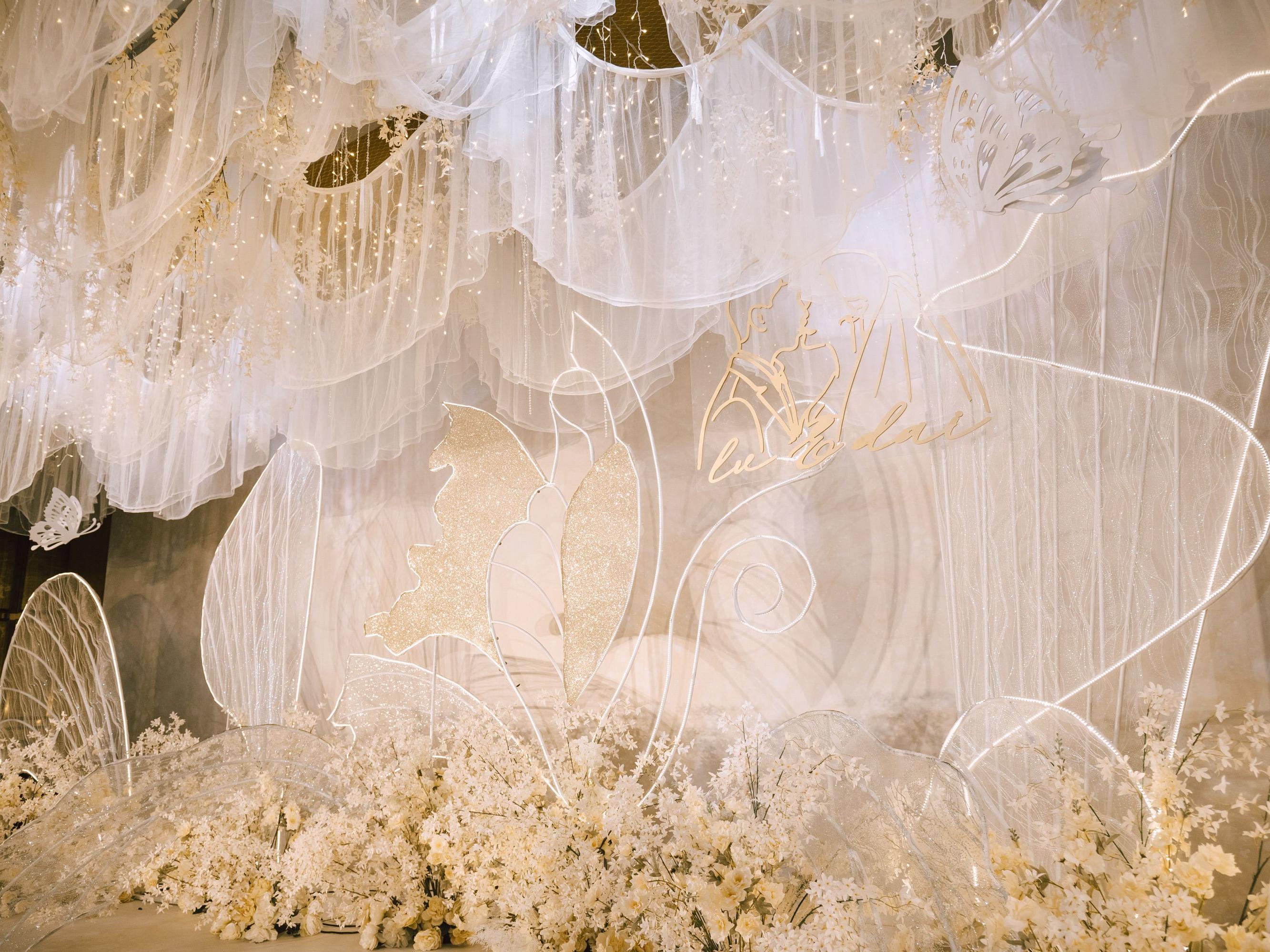 [唯美香槟金]新人唯美婚礼+性价比超高