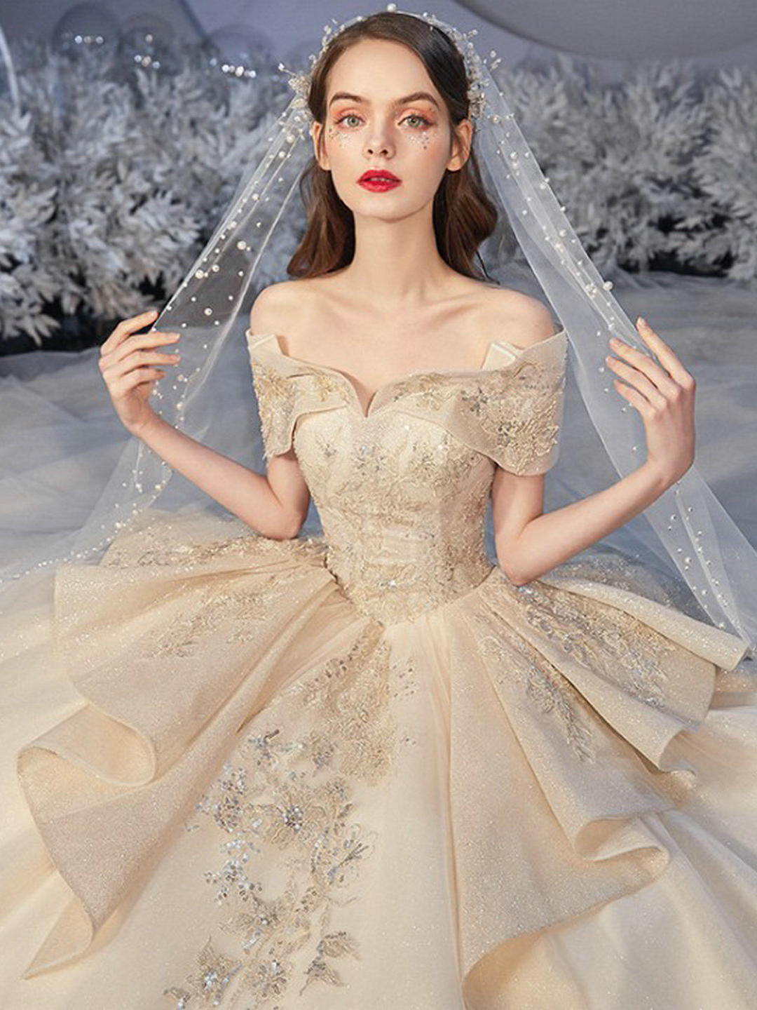 【春秋季全新新款出售】百套新款可选超惠婚纱出售