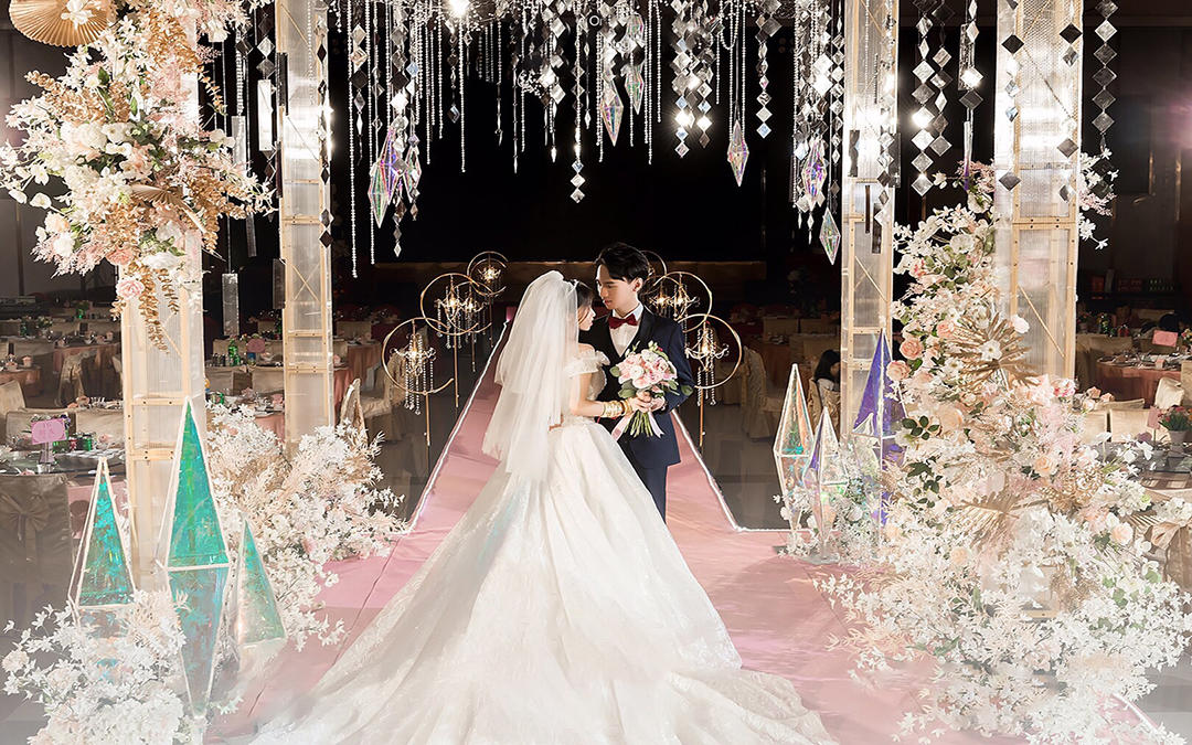 高雅、大气的香槟裸色婚礼，来一场“裸色公主风”