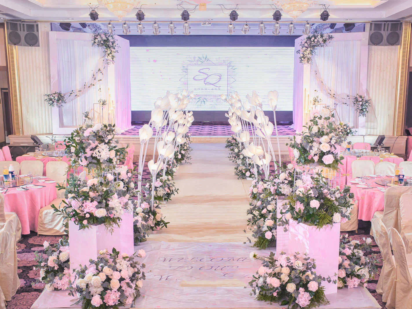 [万物皆甜]  粉色清新 电子屏套餐含主持摄像