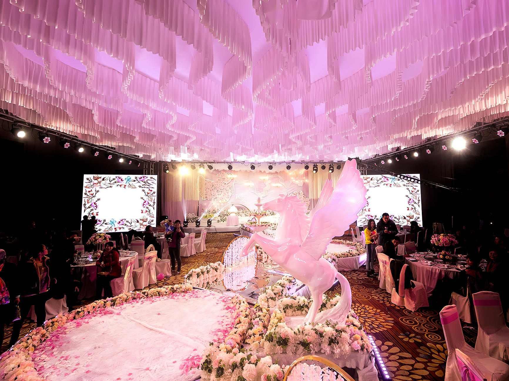 《漂洋过海来爱你》爱的真诚，爱的真切。