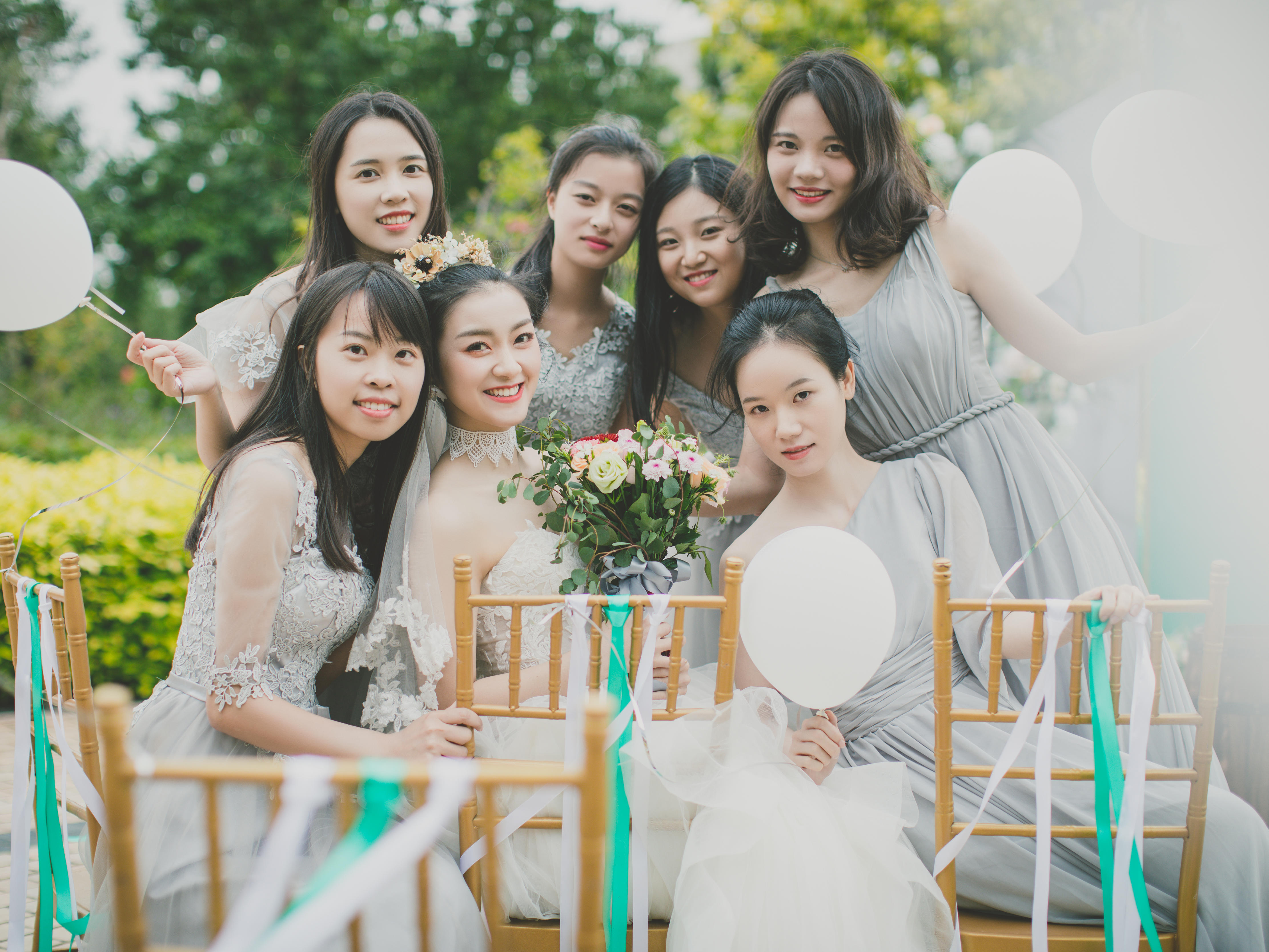 艾芙礼服店庆大促轻奢套系限时特惠