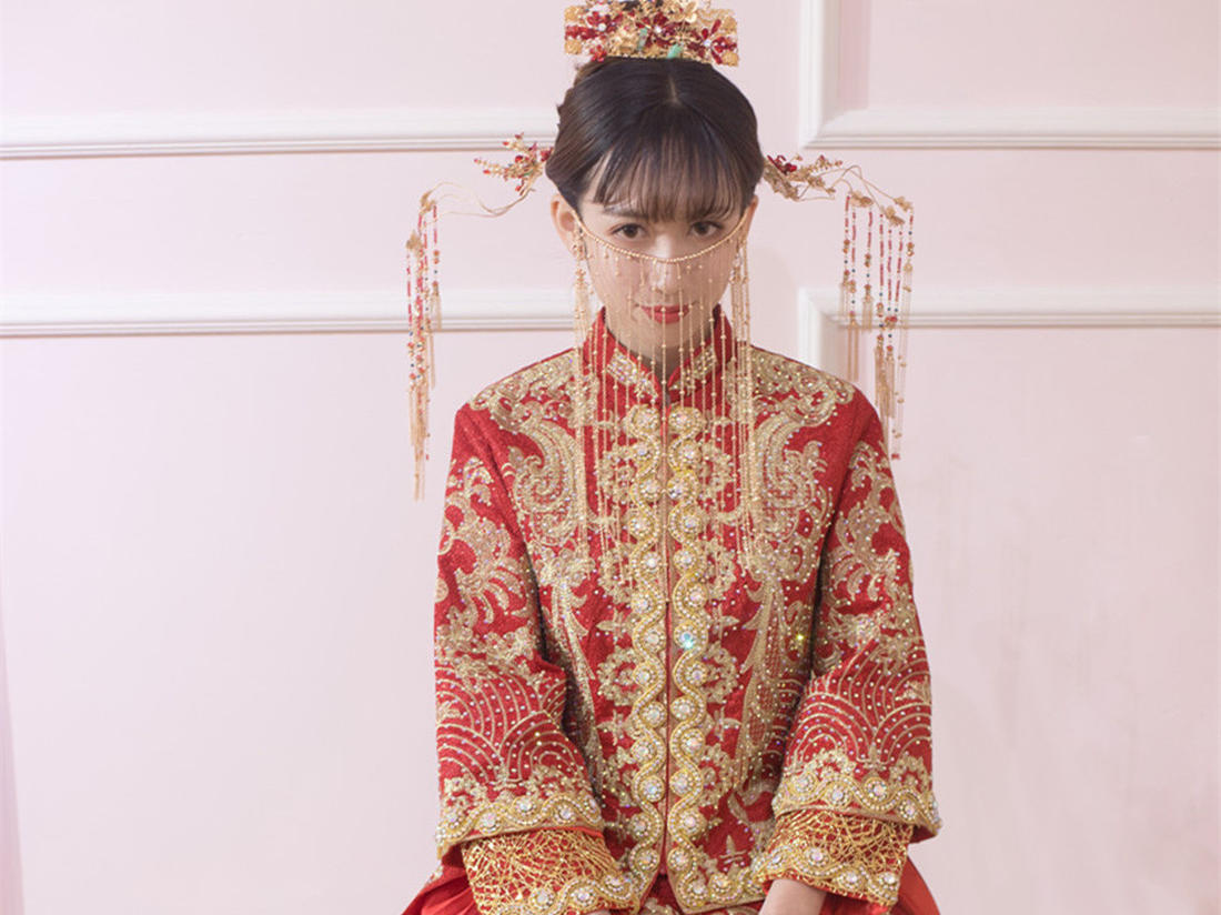 品奢进口面料婚纱套系  主拖尾纱套餐+加新娘跟妆