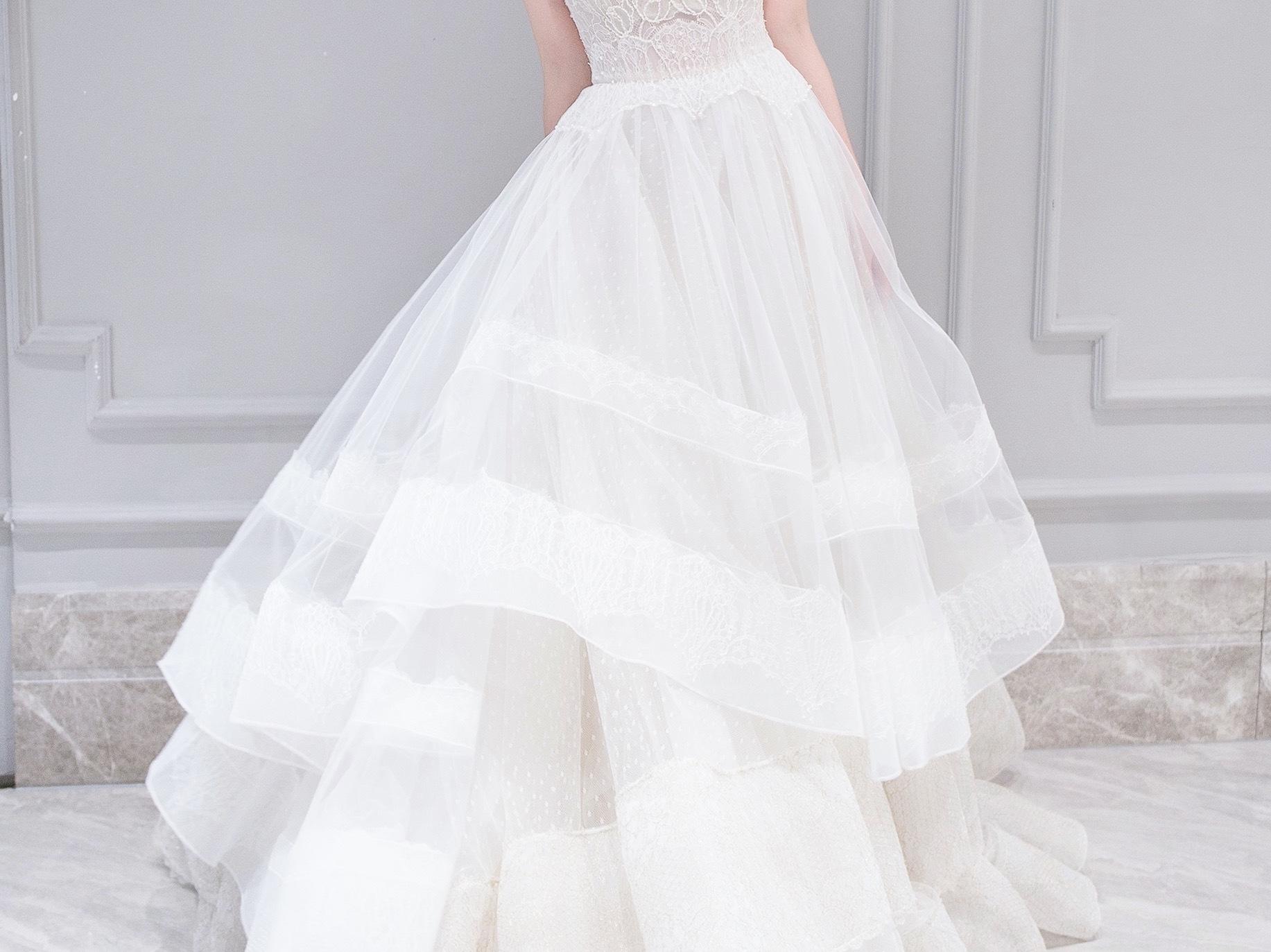 1888省心超值套餐 婚纱秀禾礼服+跟妆