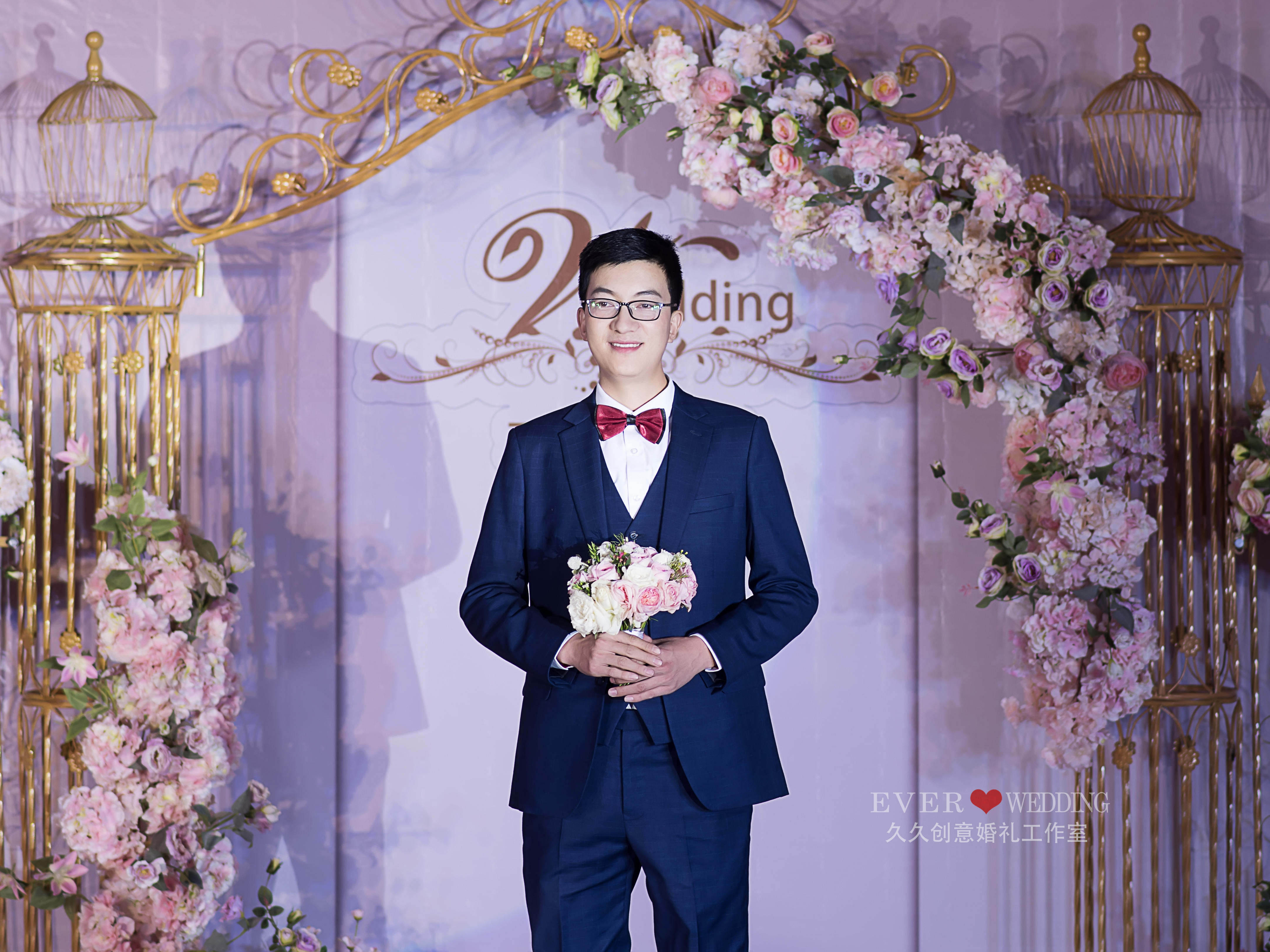 这像极了爱情~裸粉色大气简约风   贺兰昊王国际