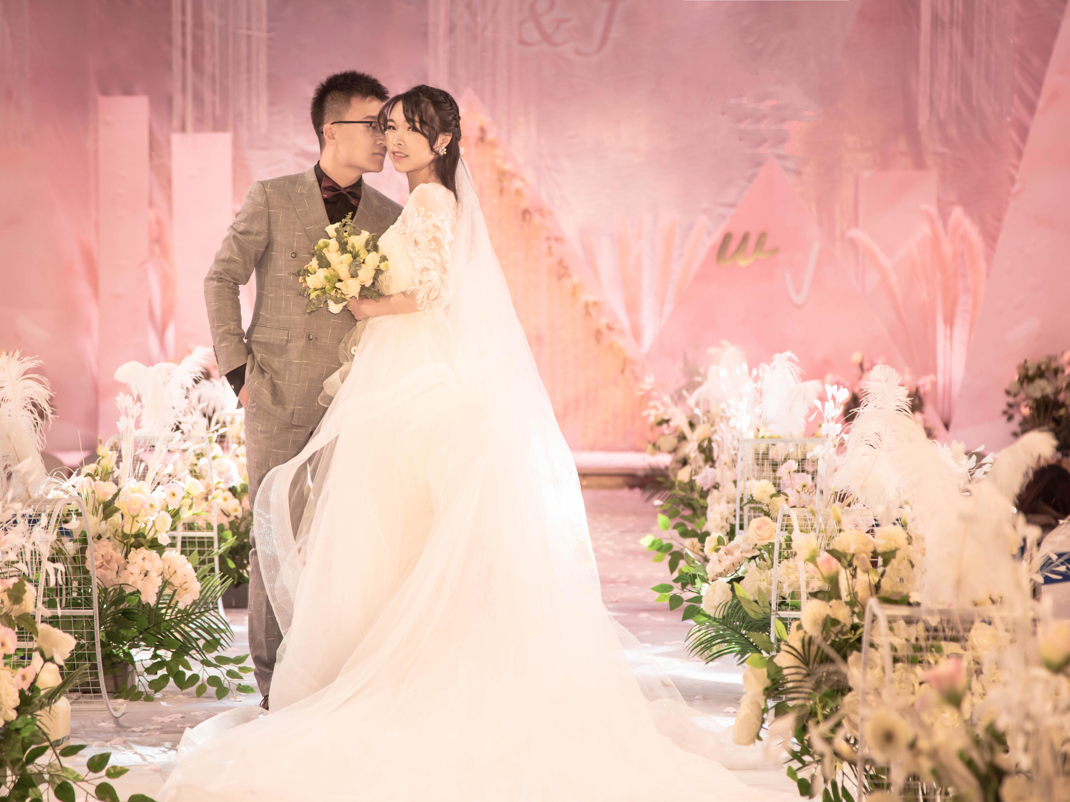 南部县大气唯美浪漫粉色婚礼婚庆布置