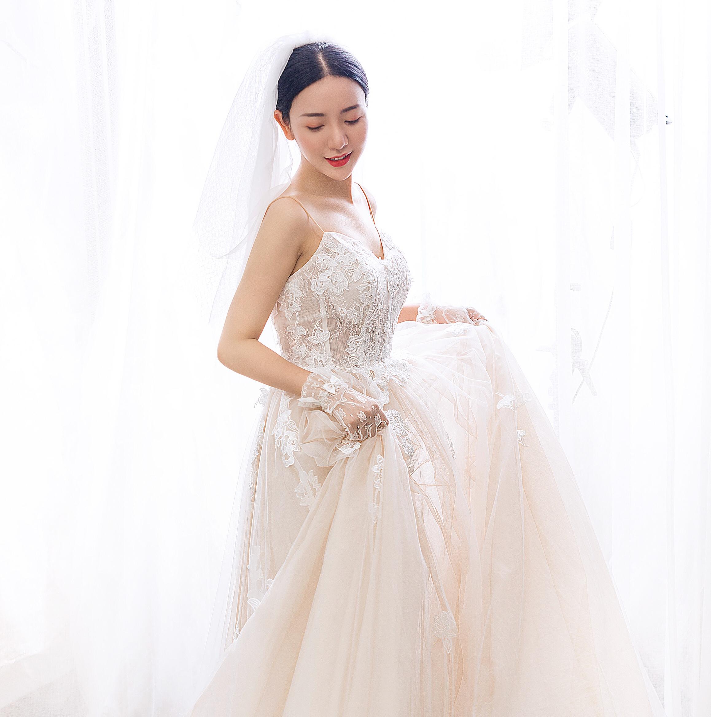 沈阳婚纱礼服_沈阳故宫图片(3)