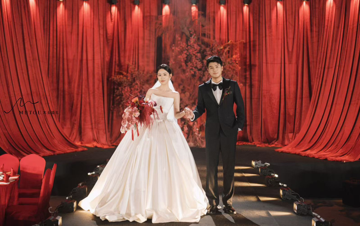红黑高级主题婚礼