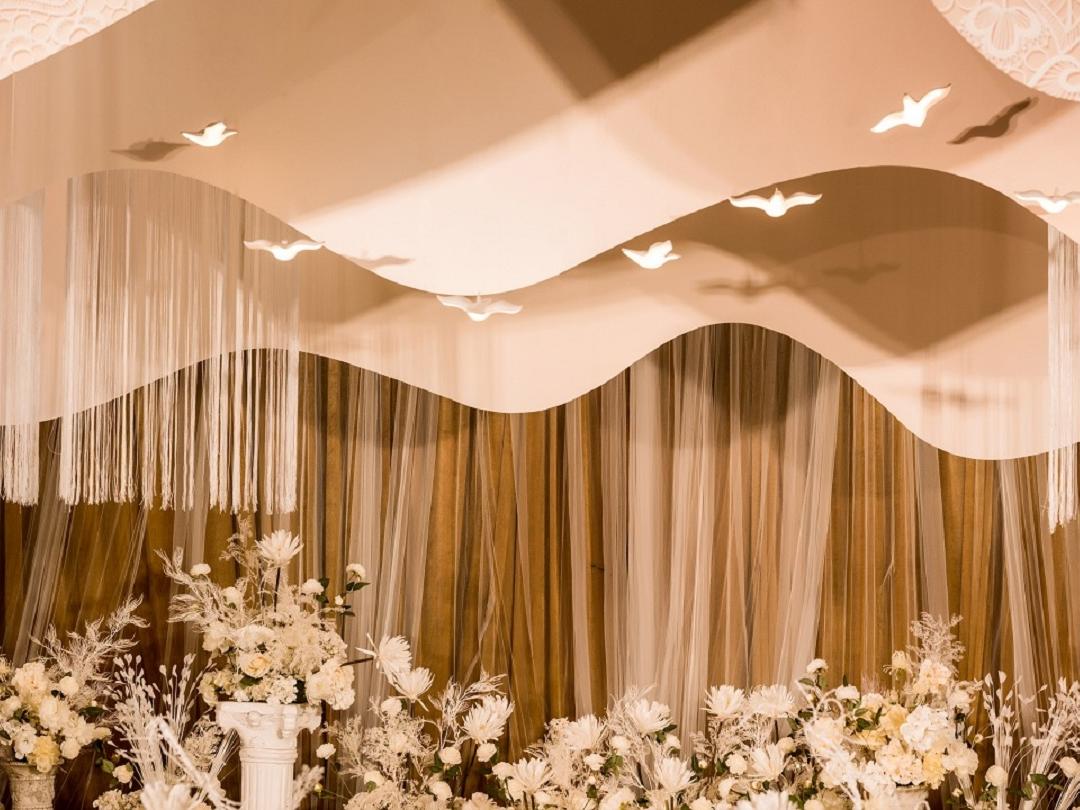 极其温柔的珍珠奶茶色     