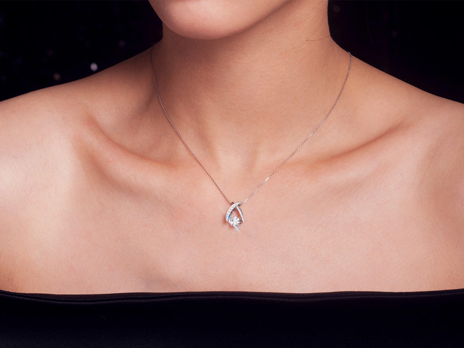 新店开业！特惠晴彩吊坠+铂金项链套装