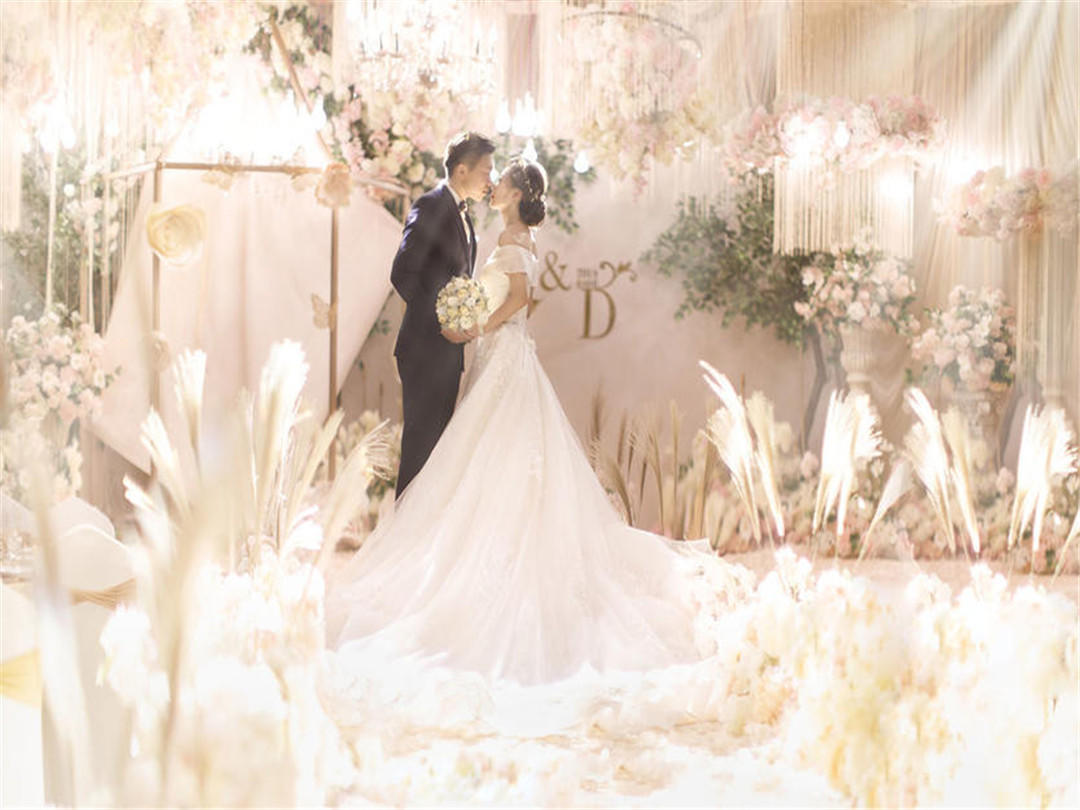 婚礼现场布置T台灯光四大金刚（9180）全包