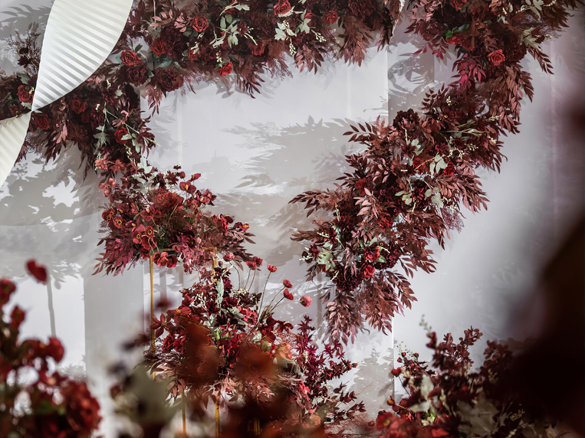 【尤伽婚礼】--韩式简约红白色系婚礼