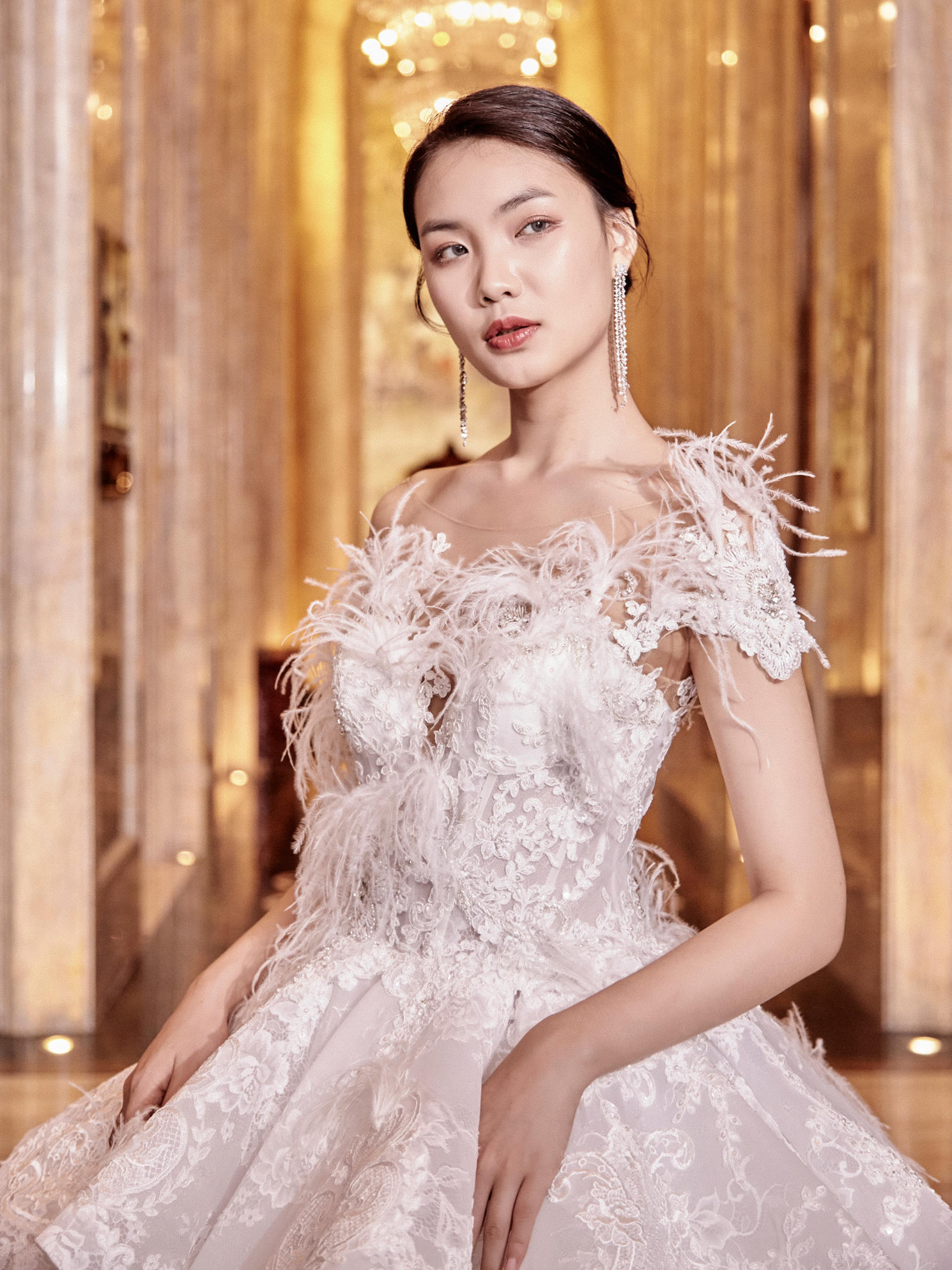 GN奢华羽毛仪式纱＋出门服＋敬酒服，超值租赁