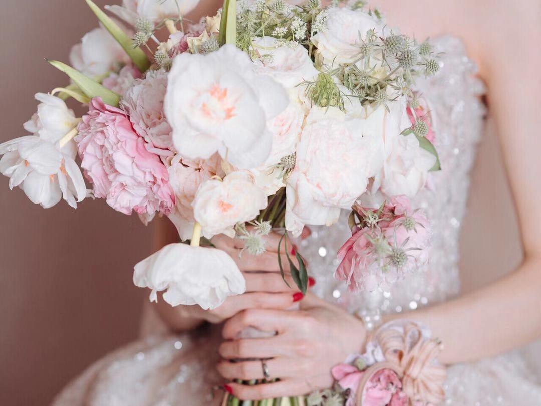 【特惠套餐】秀禾服+主婚纱+敬酒服+4件伴娘服