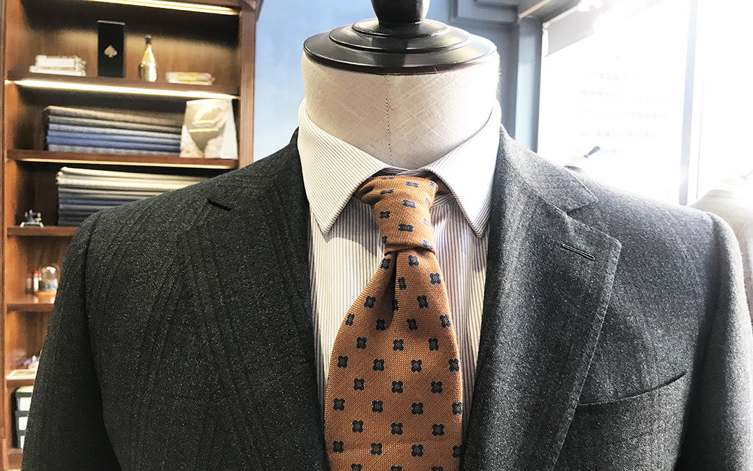 绅士格纹西服定制     