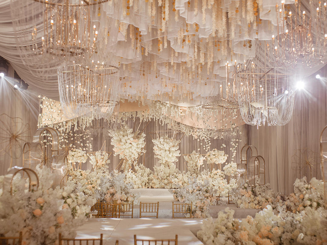 「巴黎春天」：唯美、主题婚礼、超值特惠送四大金刚