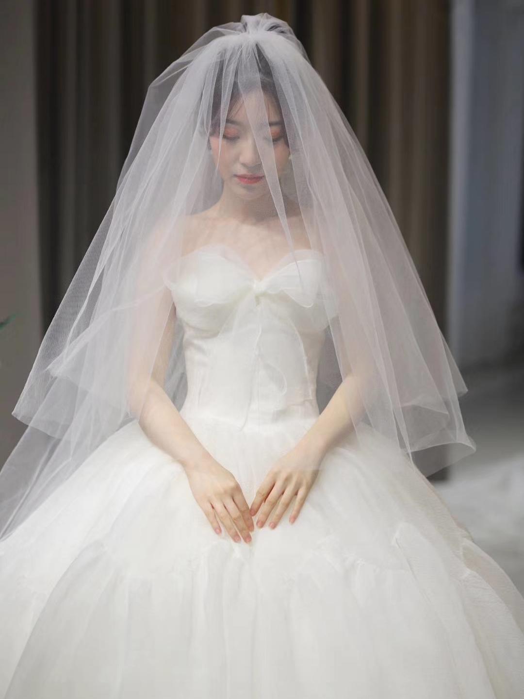 【董小姐婚纱工作室】新娘婚纱礼服三件套+首席跟妆