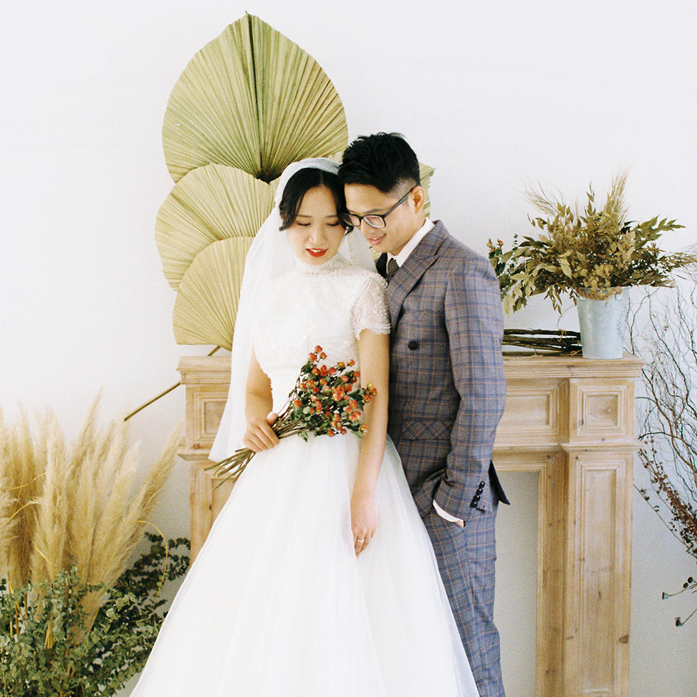 浅白色客片 | 广州定制复古婚纱照