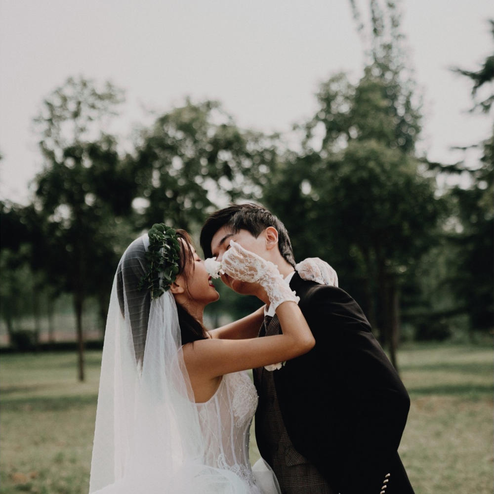 婚纱照/森系街拍/网红婚纱照拍摄