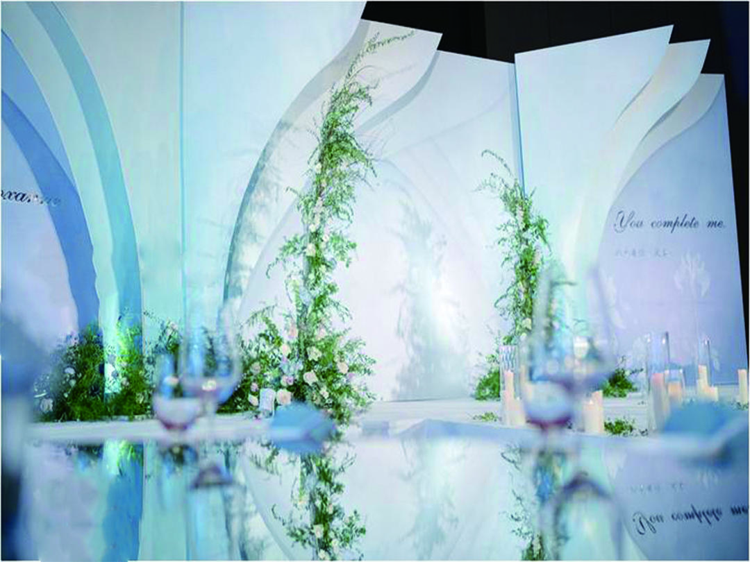 兰州桑上婚典悉尼歌剧院下的高白