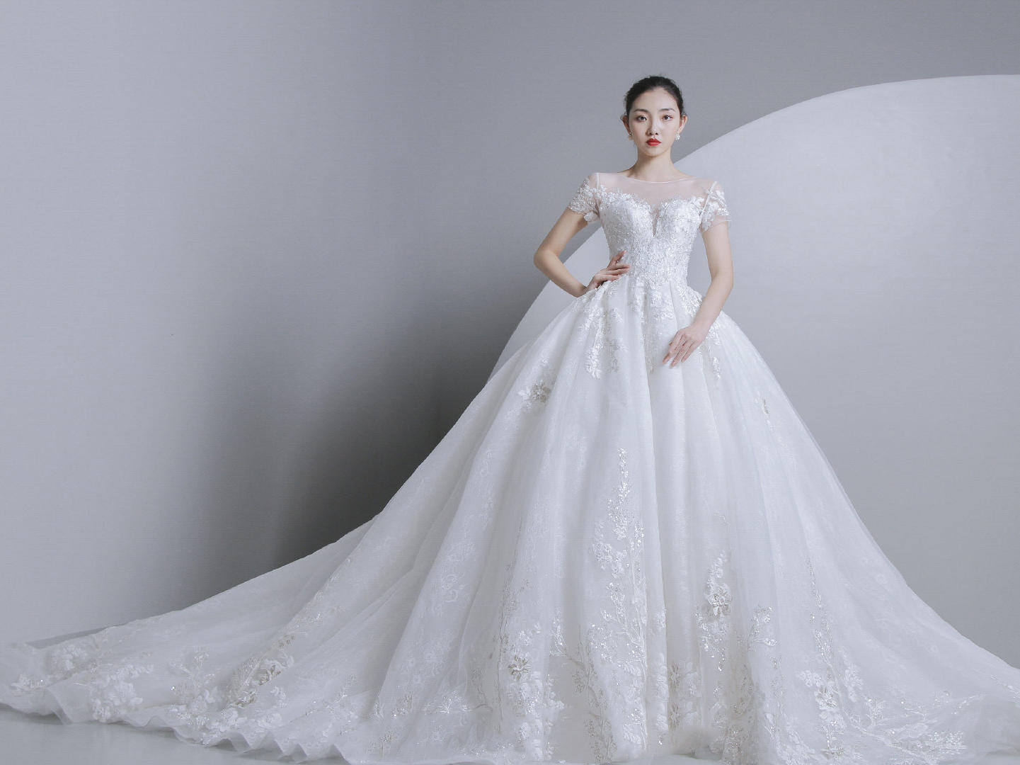 明星同款轻奢系I唐嫣唯美出门纱+跟妆