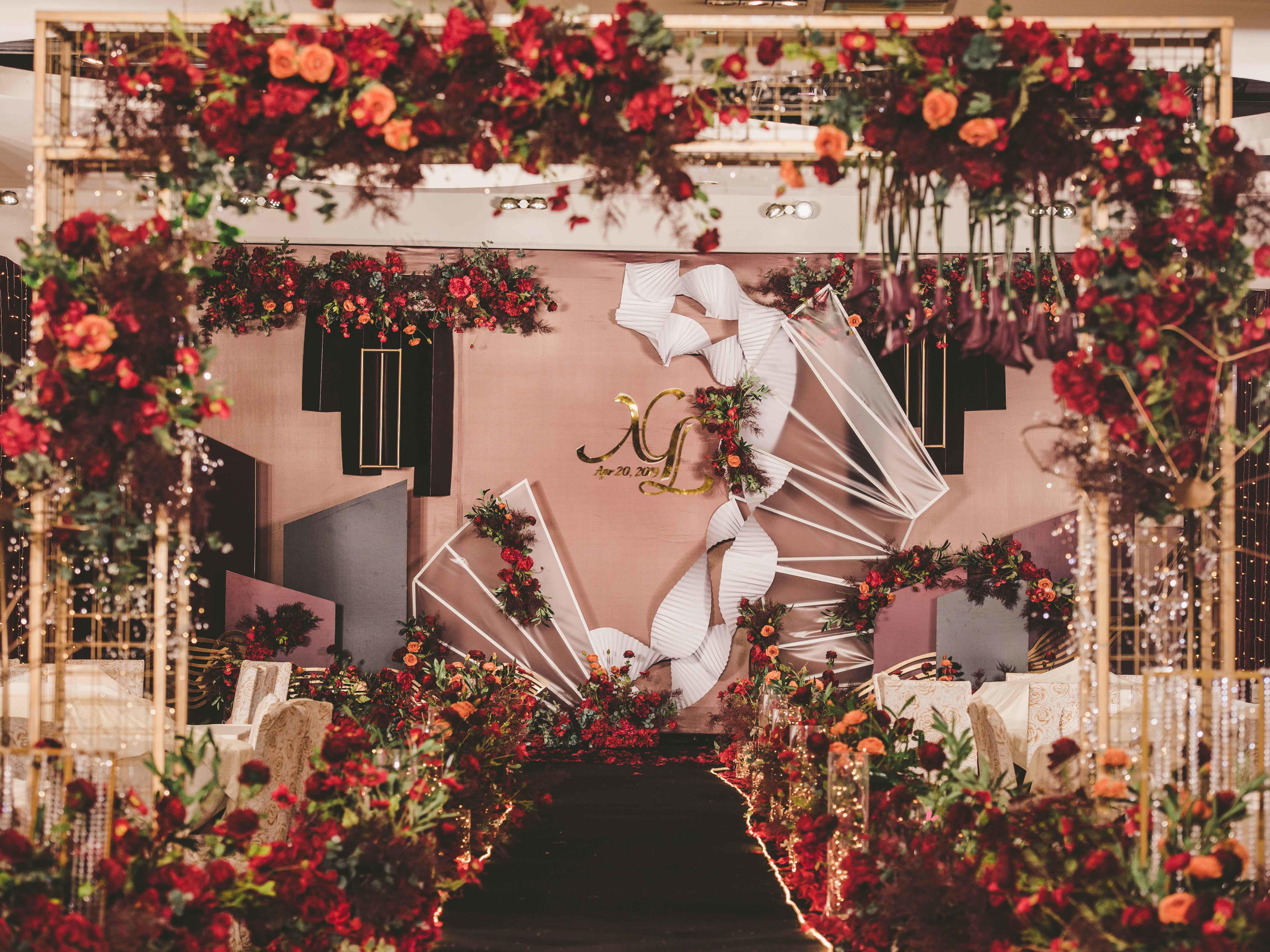 -炽爱-近似没有温度的外表下隐藏着炽热的内心。