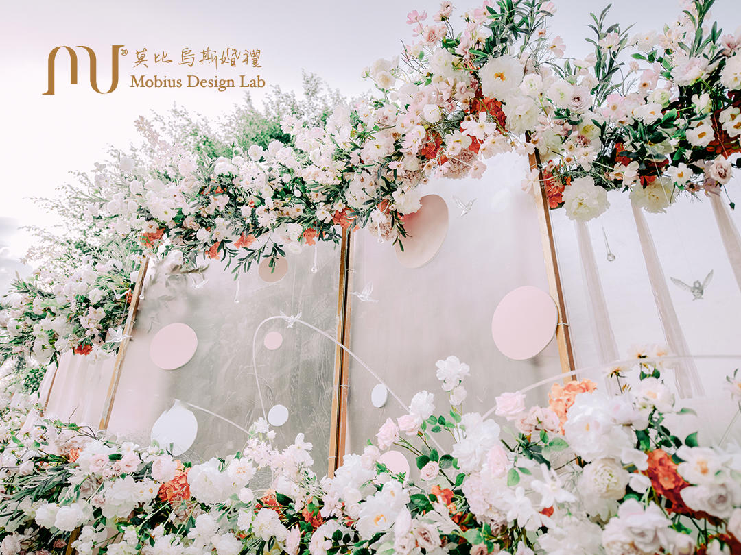 《浪漫温馨梦幻粉色系》定制草坪婚礼