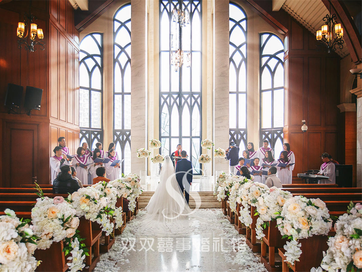 成都婚礼策划双双囍事婚礼馆教堂婚礼