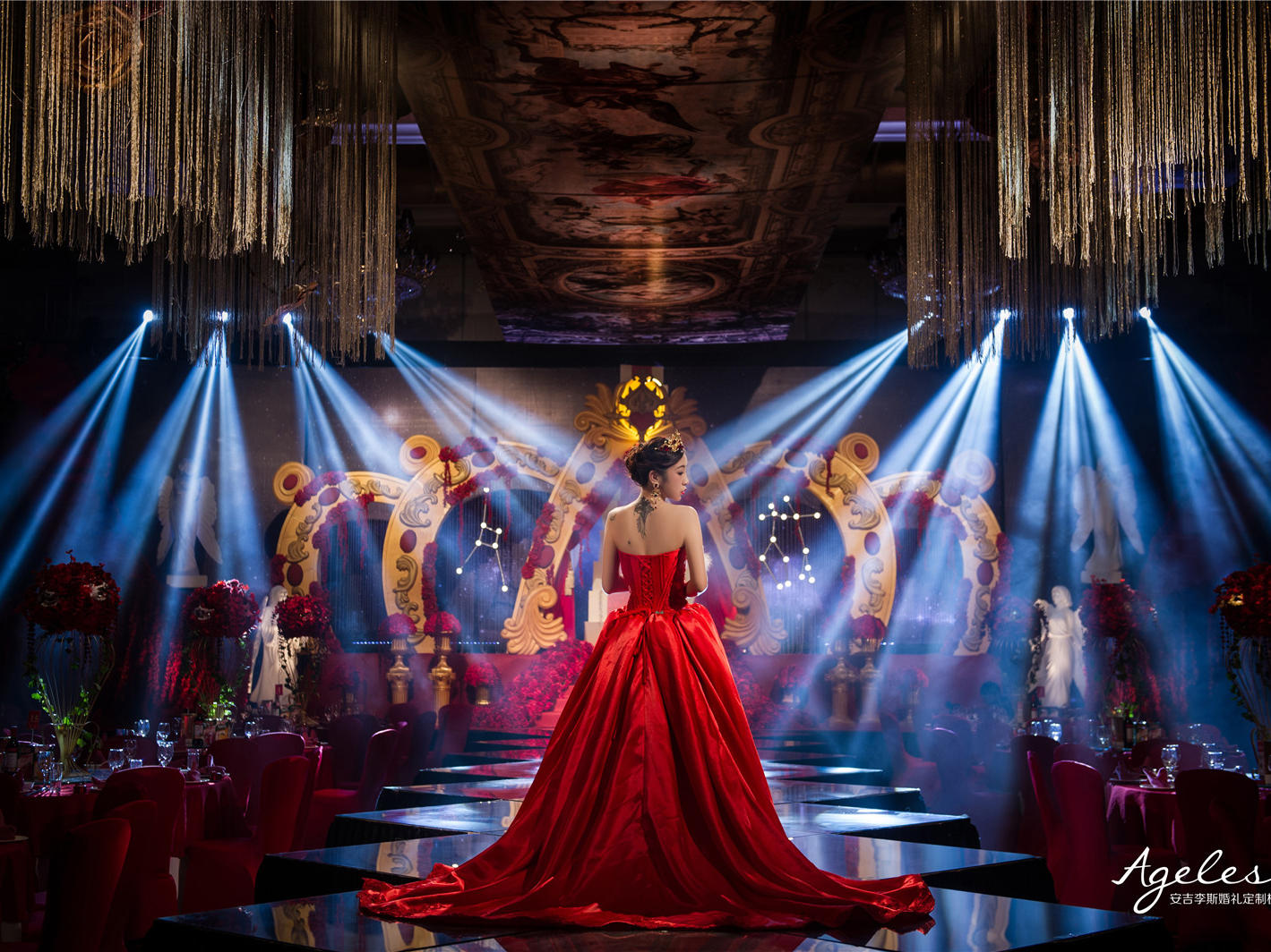 Absolute丨女王范红金色欧式宫廷风