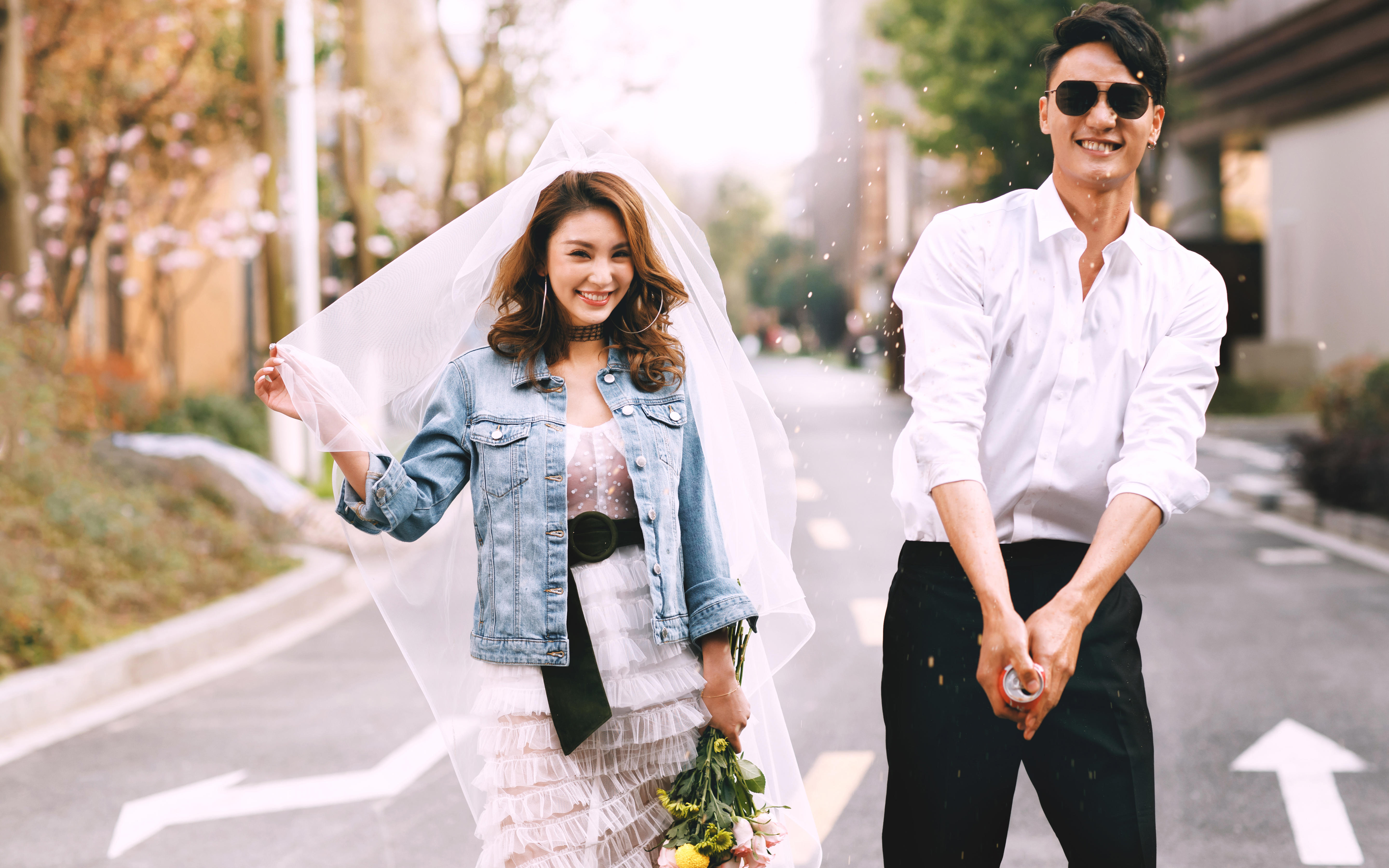 高性價(jià)比+底片全送+首席團(tuán)隊(duì)一對一服務(wù)+私人定制