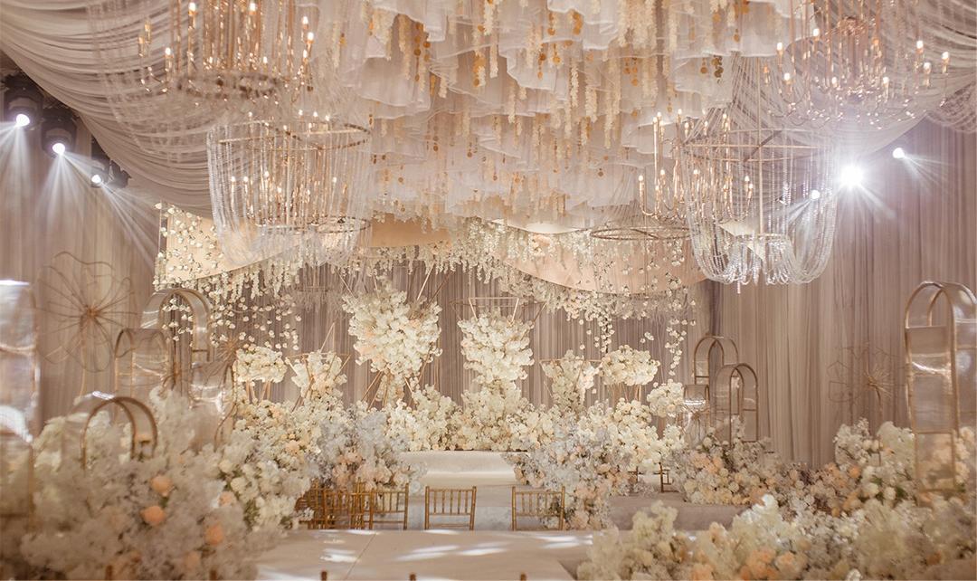 小清新香槟色室内大气轻奢酒店礼堂婚礼