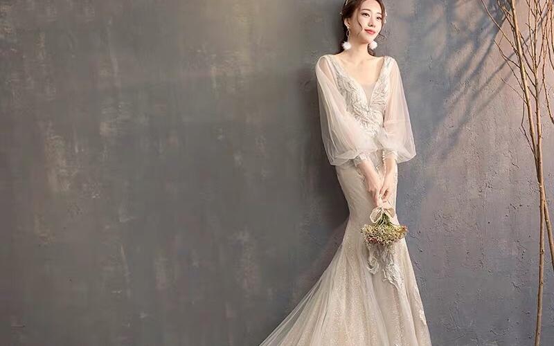 爱丽丝婚礼同款性感深V优雅鱼尾小拖