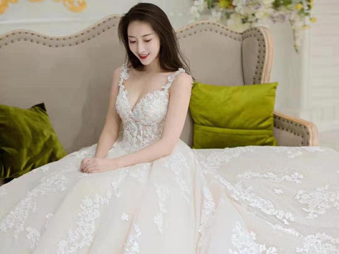 L&S 2019时尚吊肩拖尾婚纱