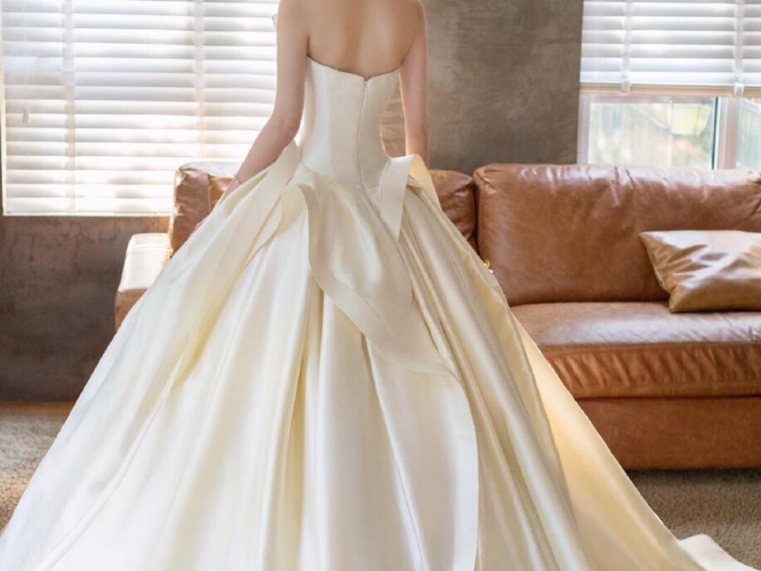 【闪慕婚纱】精选租赁件套（出门纱＋主纱＋礼服）